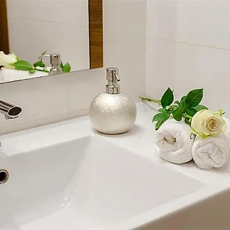 Aina Boutique Hotel 3*